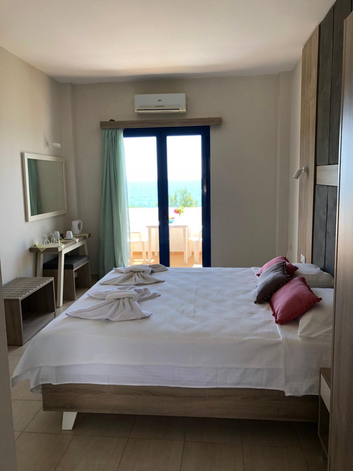 Taverna Akrogiali Loutro Zewnętrze zdjęcie