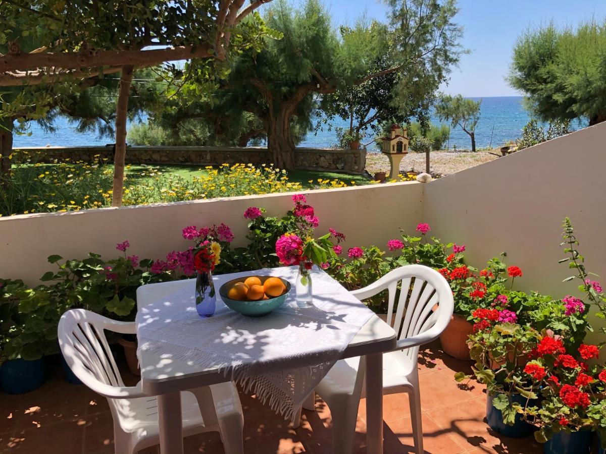 Taverna Akrogiali Loutro Zewnętrze zdjęcie